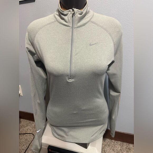 Nike DriFit Women's Small Gray Base Half ZIP Reflective Running Pulloverer - Picture 1 of 7
